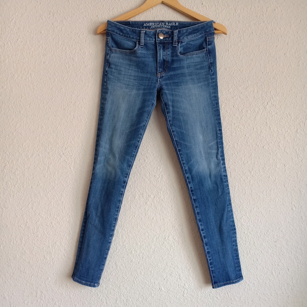 AEO Skinny Jeans - Size 2